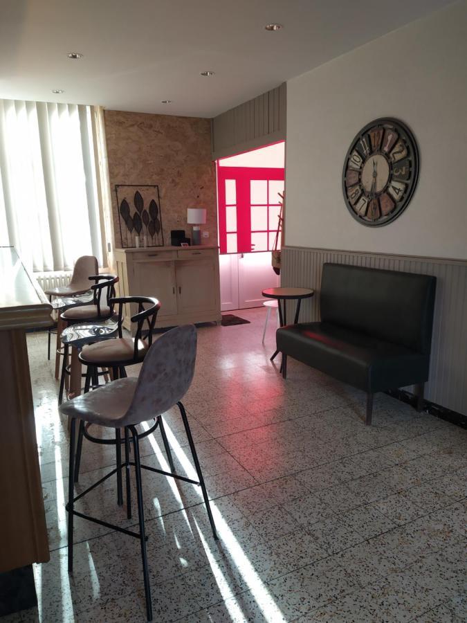 Gite De La Gare Varzy 外观 照片